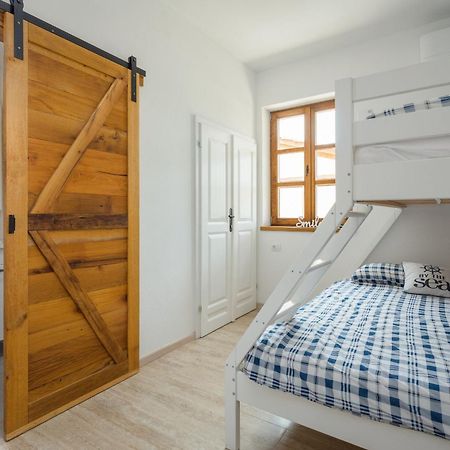Villa Cirka In Central Istria For 14 Persons With Pool Heating & Pool Table Svetvincenat Exterior photo