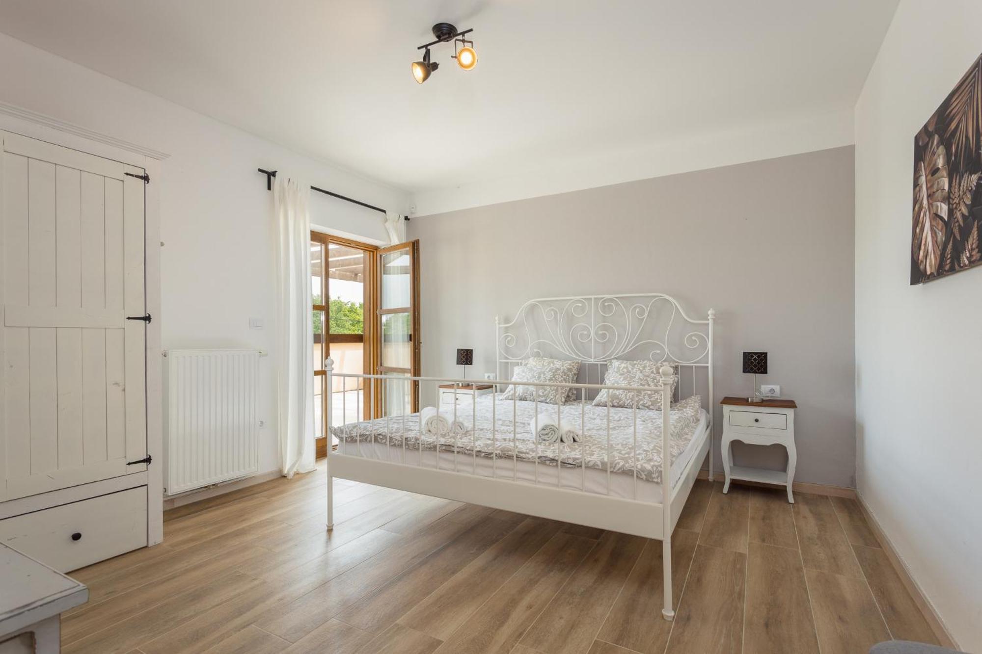 Villa Cirka In Central Istria For 14 Persons With Pool Heating & Pool Table Svetvincenat Exterior photo