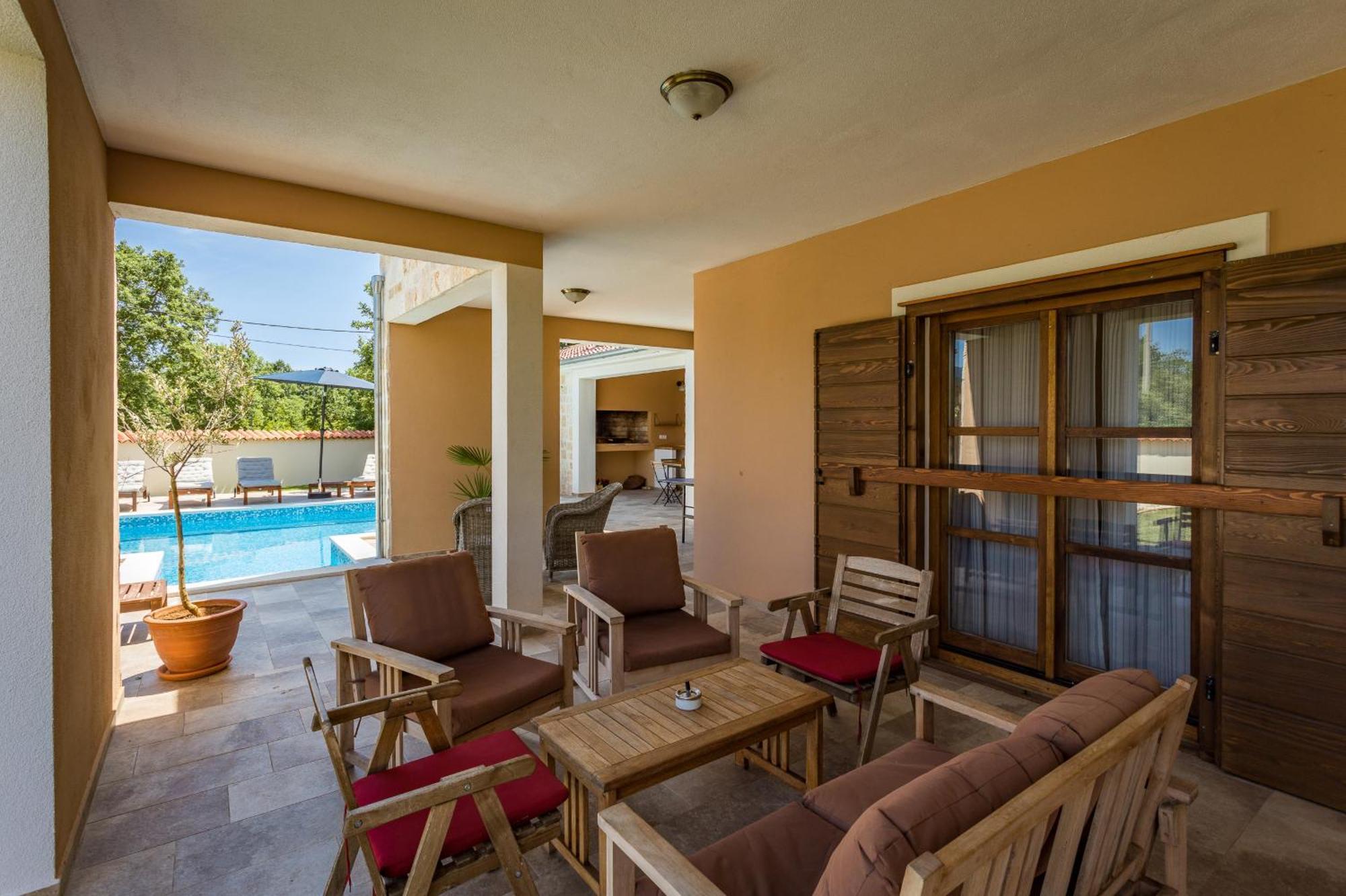 Villa Cirka In Central Istria For 14 Persons With Pool Heating & Pool Table Svetvincenat Exterior photo