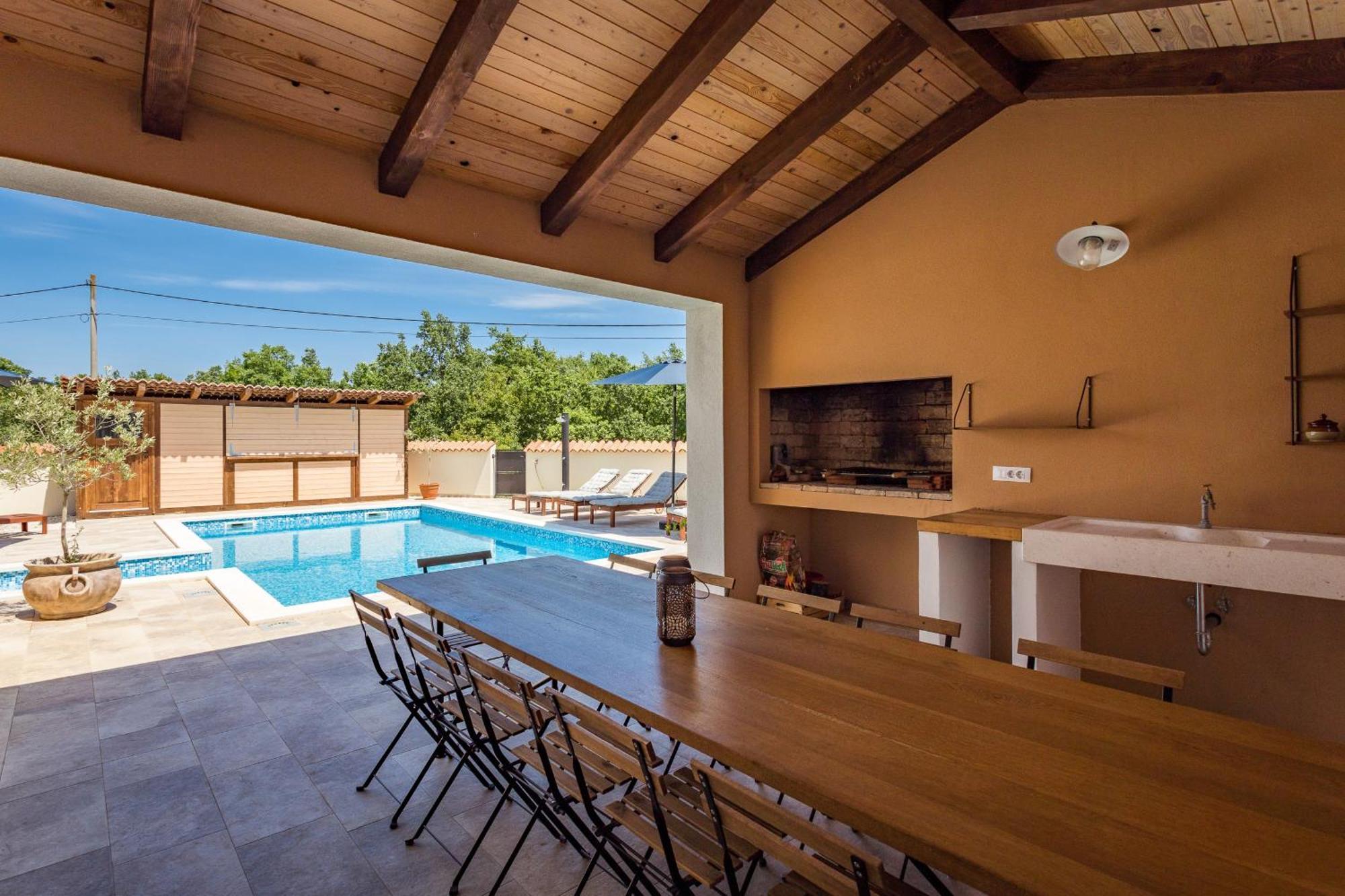 Villa Cirka In Central Istria For 14 Persons With Pool Heating & Pool Table Svetvincenat Exterior photo