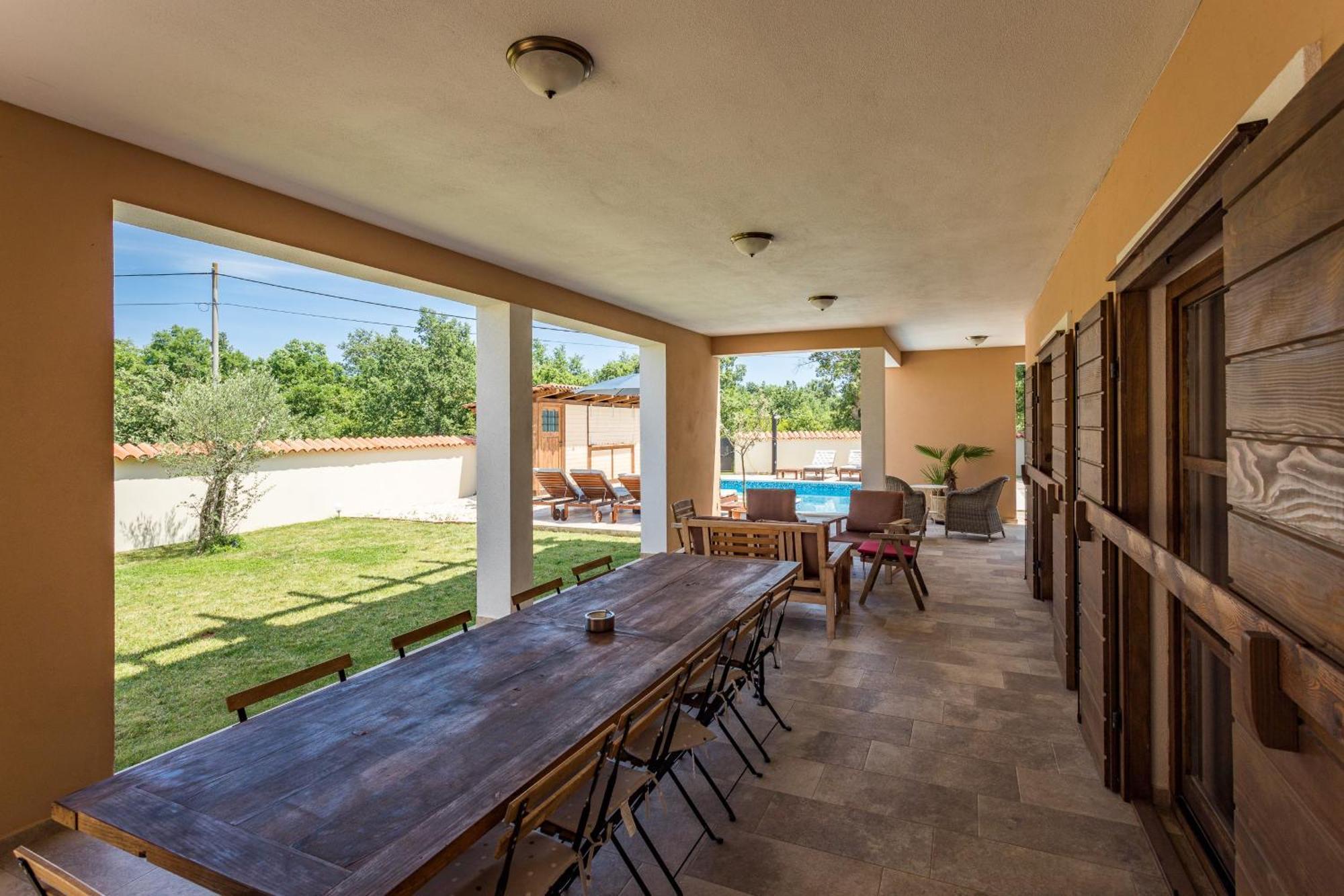 Villa Cirka In Central Istria For 14 Persons With Pool Heating & Pool Table Svetvincenat Exterior photo