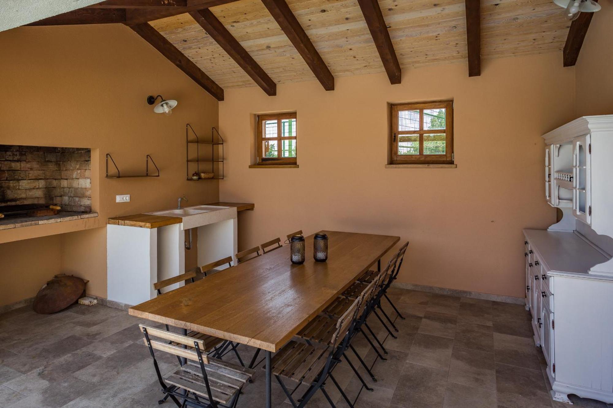 Villa Cirka In Central Istria For 14 Persons With Pool Heating & Pool Table Svetvincenat Exterior photo