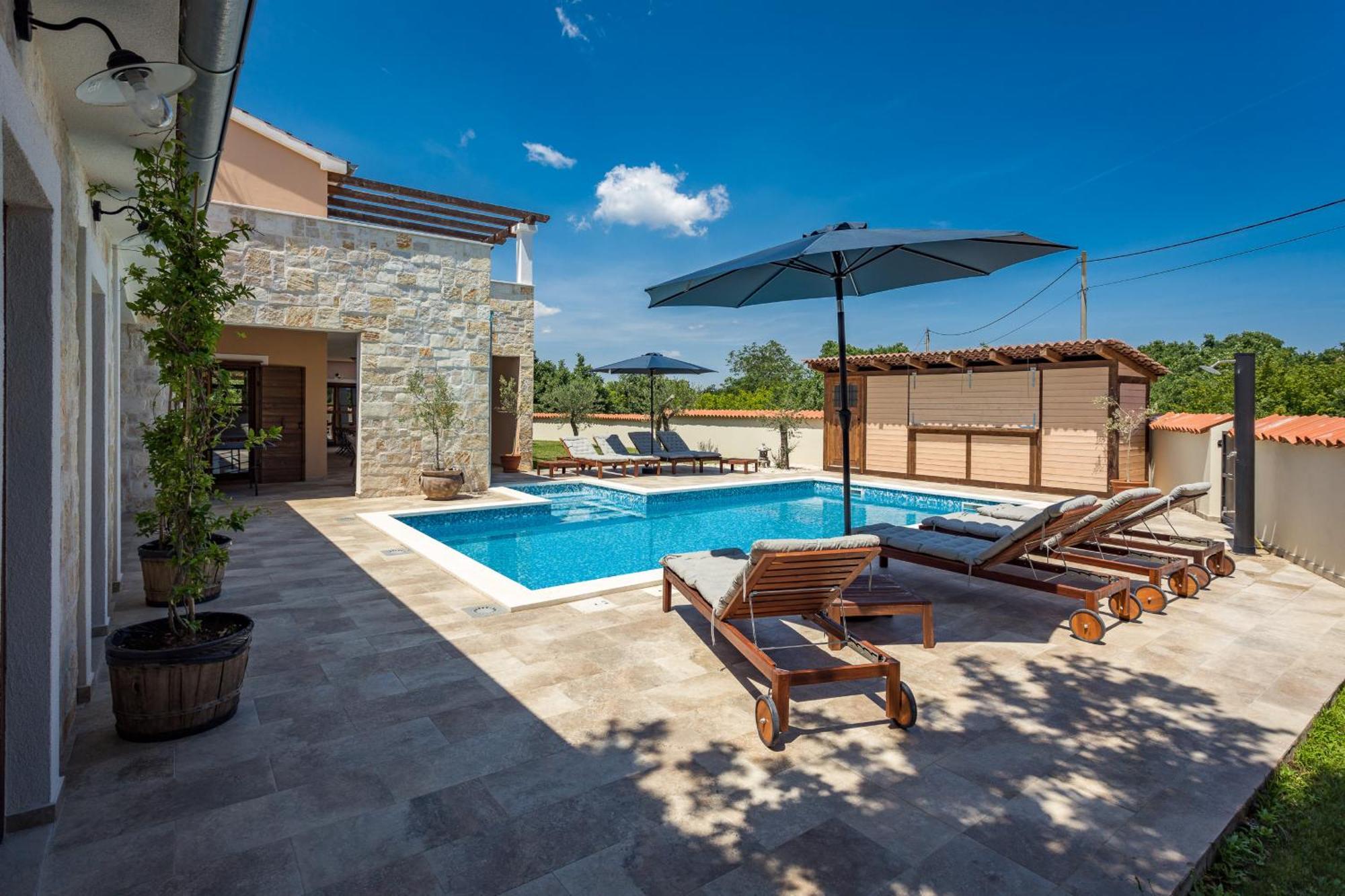 Villa Cirka In Central Istria For 14 Persons With Pool Heating & Pool Table Svetvincenat Exterior photo